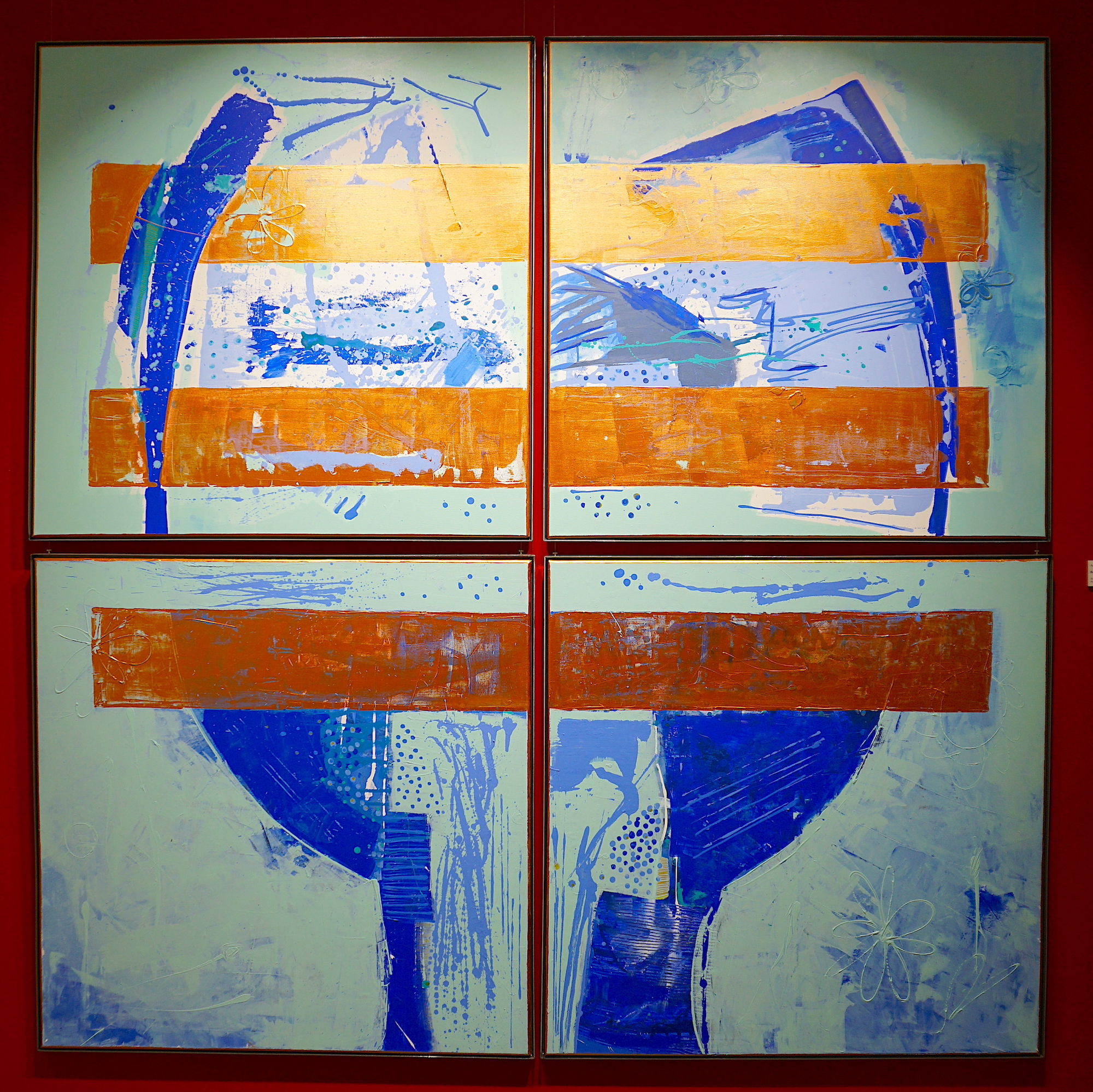 Flash for empathy, a 2x2 meter acrylic on canvas, framed in steel, by Andrea M. Weiss. Depicts an abstract head with three horizontal bars in muted blue and golden tones. Encourages introspection with the message:"All answers lie within"